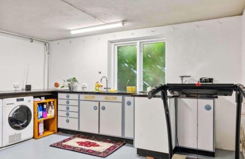 Gram Apartment | Lovely Town Apartment - Sleeps 5 Parking & Garden