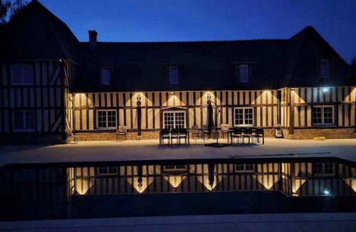 La Barre-en-Ouche House | Lovely Traditional Manor new 2025 Pool (Group Up to 26x)