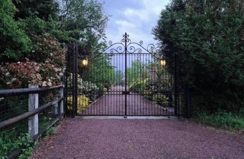 La Barre-en-Ouche House | Lovely Traditional Manor new 2025 Pool (Group Up to 26x)