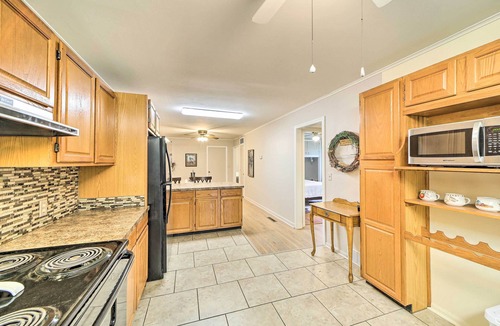 Florence Park House | Lovely Tulsa Home: Steps to Park, 5 Mi to Downtown