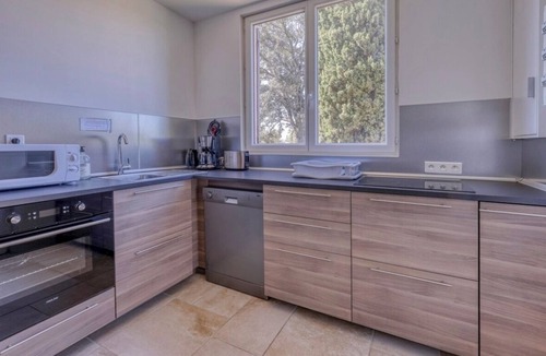 Saint-Julien House | Lovely two-room apartment in a quiet house in the heart of the verdon