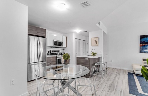 Midtown Apartment | Lovely Unit Mins from Wynwood with Free Parking