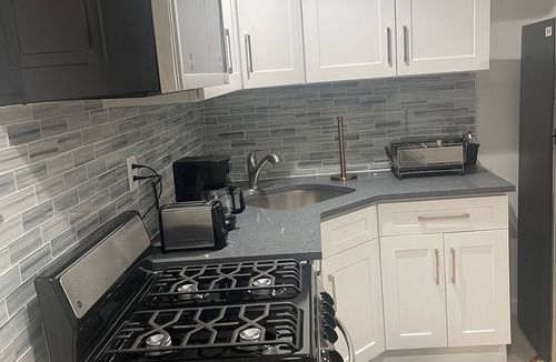 Rochdale Apartment | Lovely unit W Washer & dryer/garage. 10 min to JFK