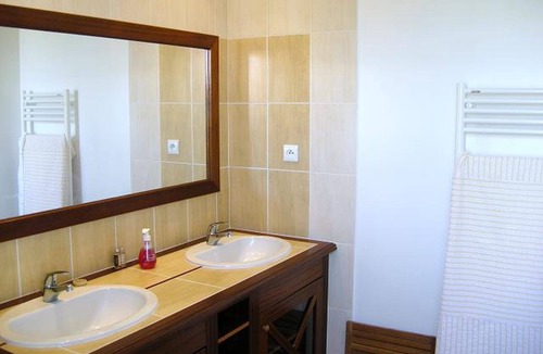 L'Aiguillon-sur-Vie Villa | Lovely villa with private heated swimming pool sleeps up to 8