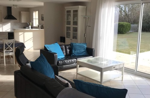 Coex Villa | Lovely villa with private heated swimming pool sleeps up to 9