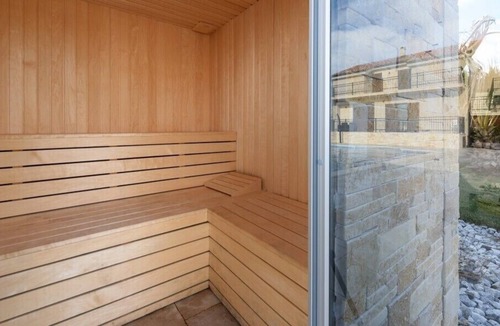 Lovinac Villa | Lovely Villa Tona, in Dalmatia, with a Pool