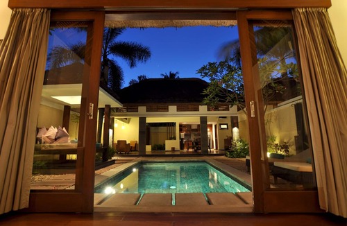 Mangsit Villa | Lovely Villa with a private pool