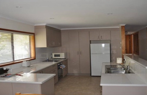 Macmasters Beach House | Lovely Water views in Beachview