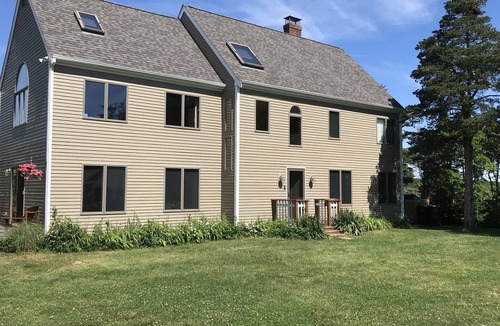 South Dartmouth House | Lovely waterfront home located on Little River Estuary