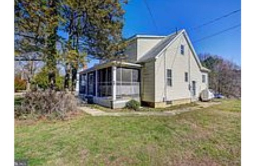 Lusby House | Lovely Waterfront Houes