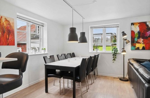Juelsminde House | Lovely Well-Appointed Summer House With Hot Tub