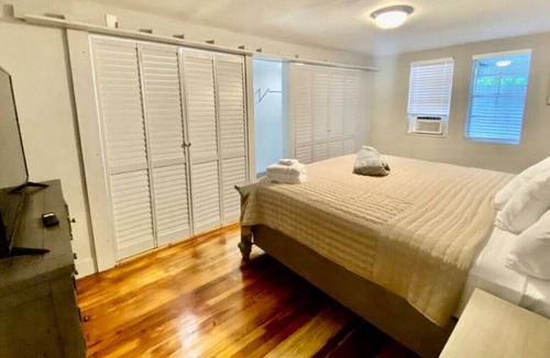 Pinewood Park House | Lovely West Palm Beach Bungalow