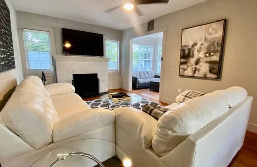 Pinewood Park House | Lovely West Palm Beach Bungalow