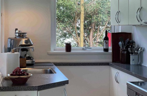 Follenslev Villa | Lovely year-round home with sea view