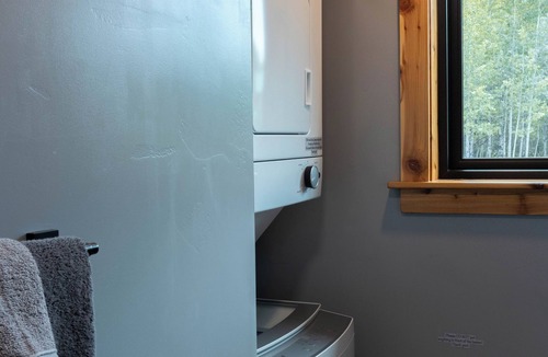 Driggs Cabin | Lover's Lane Cabin for Two