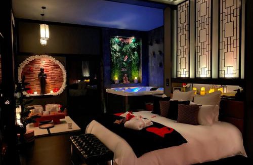 Lagrace-Dieu Apartment | Loveroom 50 nuances plus zen Expérience immersive & intimiste