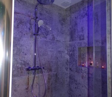 Jarville-la-Malgrange Villa | Loveroom 54