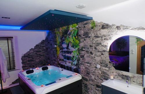 Jarville-la-Malgrange Villa | Loveroom 54