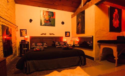 Maillezais Hotel | LoveRoom Adults-Only