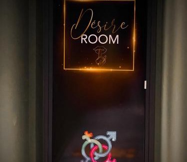 Chazey-sur-Ain Hotel | Loveroom avec jacuzzi 01