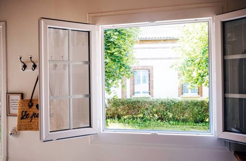 Moulins-la-Marche House | Loveroom Du Perche: house with balneo