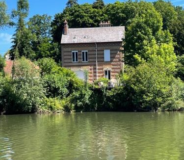 Floing Hotel | Loveroom en bords de Meuse