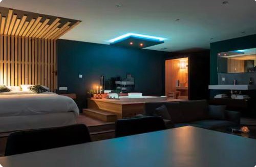 Lens Apartment | Loveroom Lens