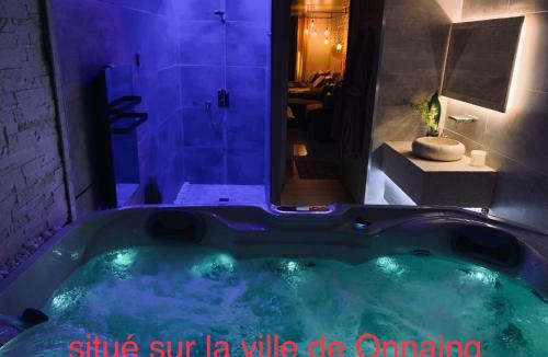 Valenciennes Hotel | loveroom21