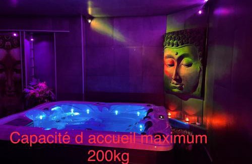 Valenciennes Hotel | loveroom21