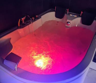 Brocas Villa | Loveroomlecupidon