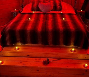 Urbes Ski Chalet | Lovers Nest