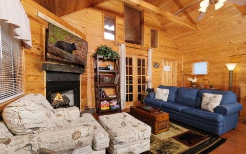 Sevierville Villa | Lovers Paradise