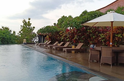 Kayu Putih Villa | Lovina hillside & ocean view villas