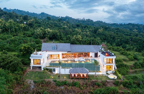 Banjartegehe Villa | Lovina Sea View Villa | Private Gym | Movie Screen