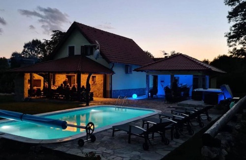 Lovinac House | Lovinac Spa by Režek Three bedroom villa with pool and hot tub