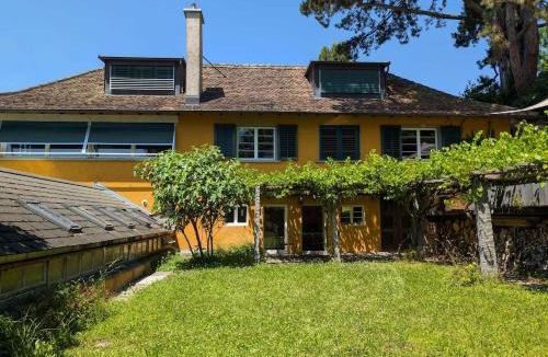 Meilen District Apartment | Lovingly furnished apartment close to the lake