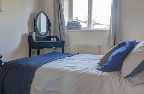 North Moreton Apartment | Low Cost, Pet Friendly 4 Bed + Parking (03)