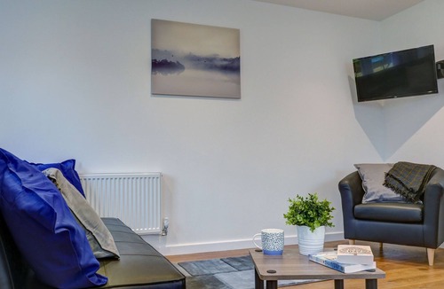 Didcot Apartment | Low Cost, Pet Friendly 4 Bed + Parking (04)