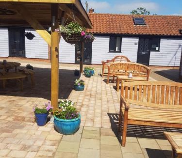 Waldringfield Ski Chalet | Low Farm Cottages