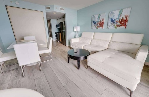 Downtown Myrtle Beach Condo | Low Floor,Modern Building, Pools Direct Oceanfront