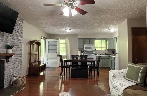 Shoals House | Low Key Living Hideaway