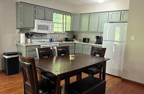 Shoals House | Low Key Living Hideaway