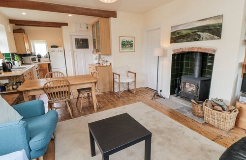 Hartoft Cottage | LOW MUFFLES BRIDGE, family friendly, with open fire in Pickering