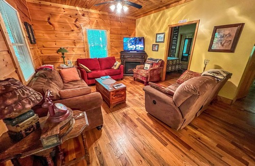 Warrensville Cabin | LOW SPRING RATES! River Phoenix - Creekside & Waterfall Wi-Fi & Pet Friendly!