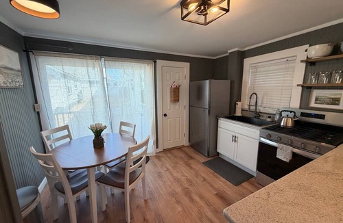 Hampton Cabin | Low Tide - Heart of Hampton Beach!