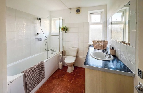 Howlett End Cottage | Lowal House - UK46054