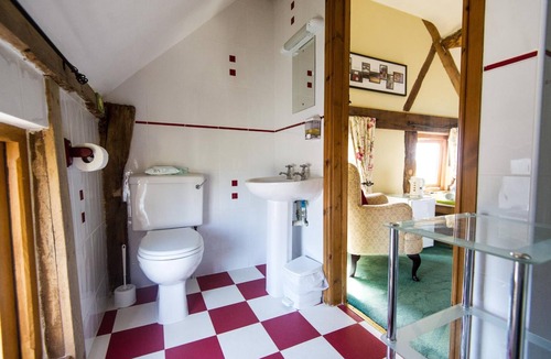 Pembridge Hotel | Lowe Farm - Bed & Breakfast Leominster