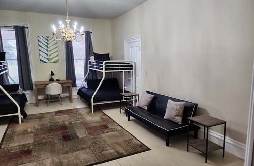 Brookfield Apartment | Lower 2 Bedroom Parkview