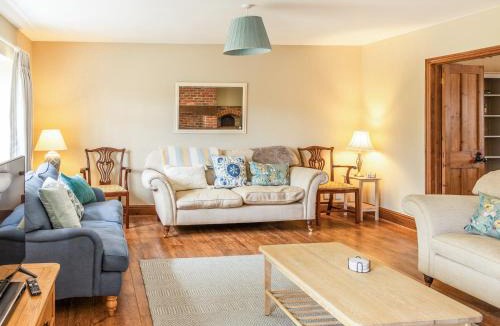 Beaminster House | Lower Barrowfield Farm