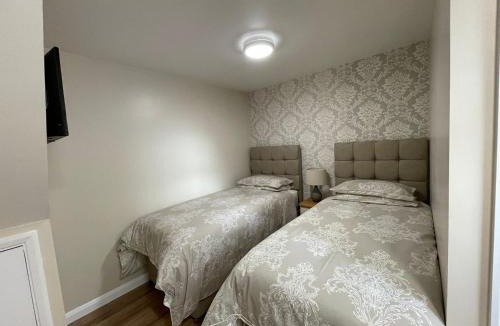 Eccles Apartment | Lower Bell